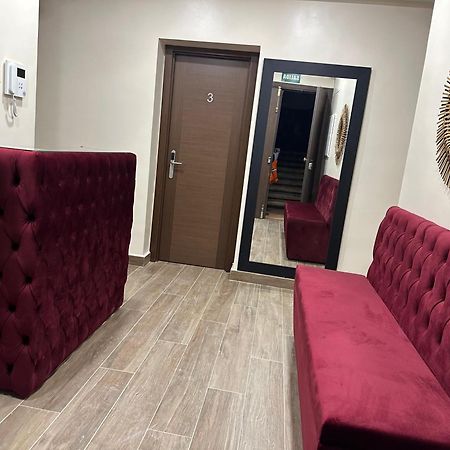 Hostal “ Infantas” Madrid Kültér fotó