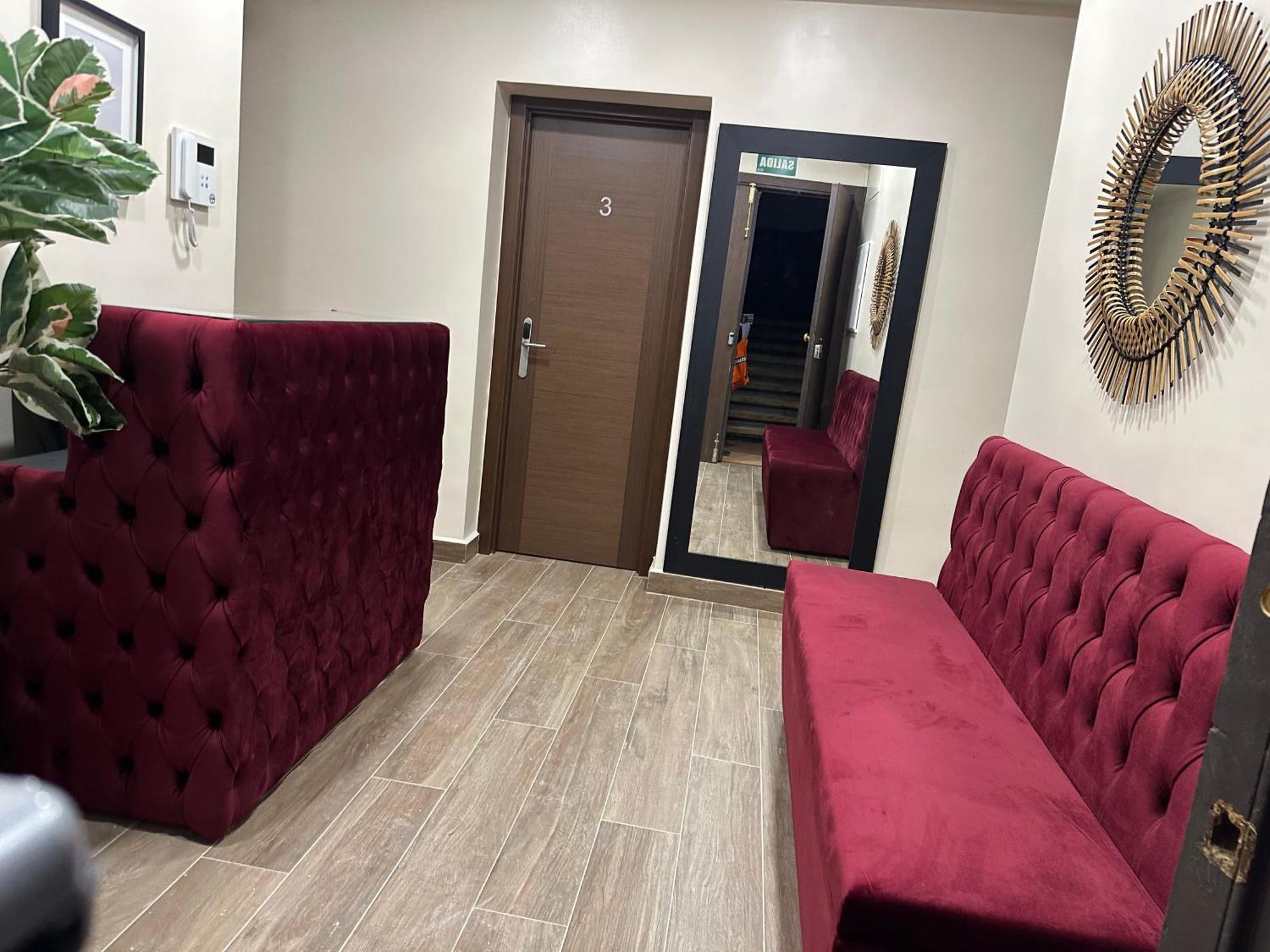 Hostal “ Infantas” Madrid Kültér fotó
