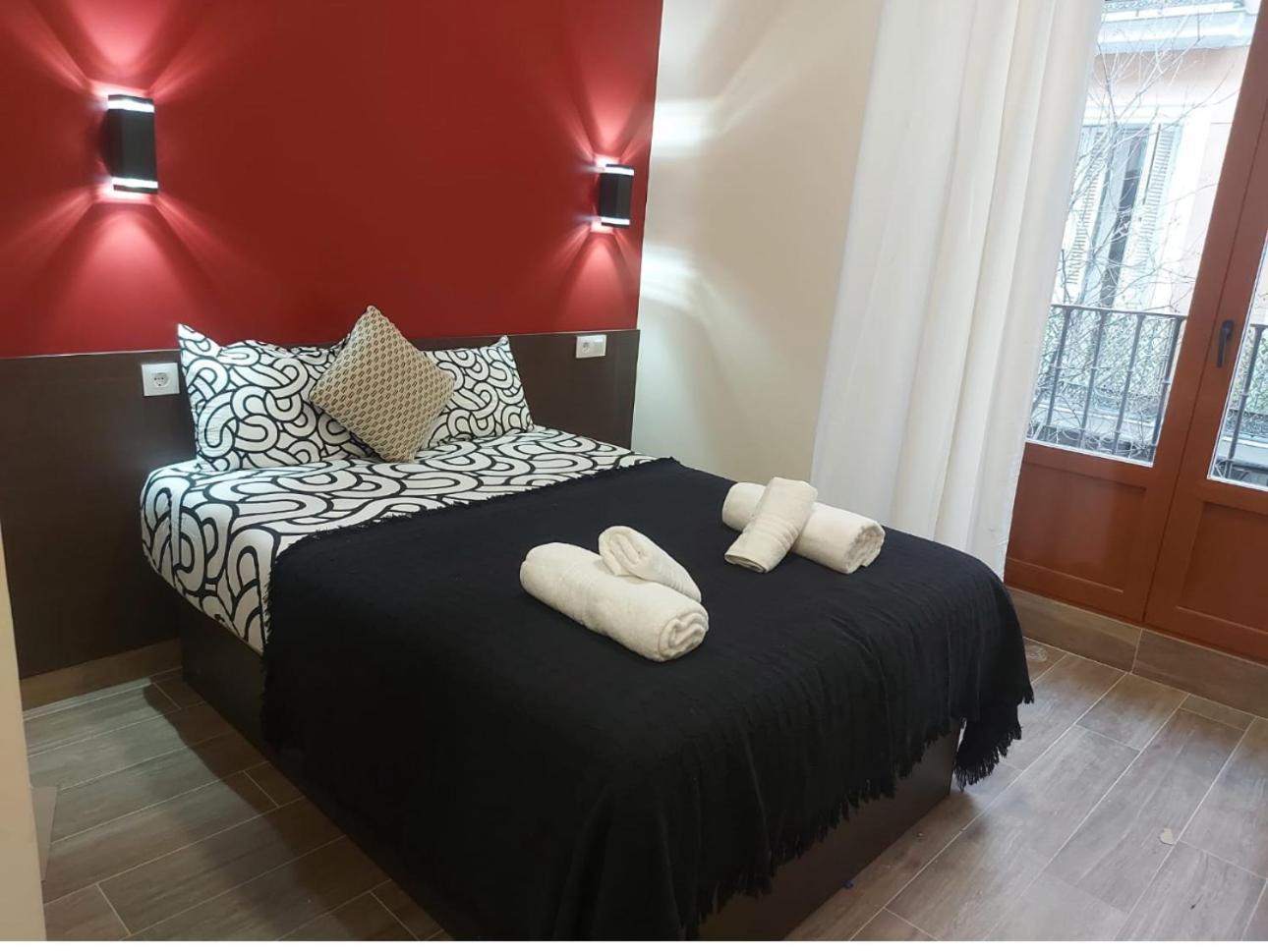 Hostal “ Infantas” Madrid Kültér fotó